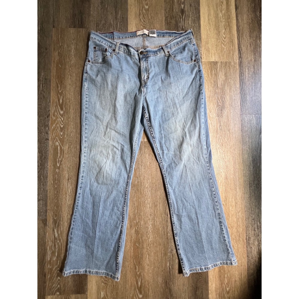 Levi Strauss Signature Boot Cut Jeans‎ Women 18W Medium Blue Good Distressed